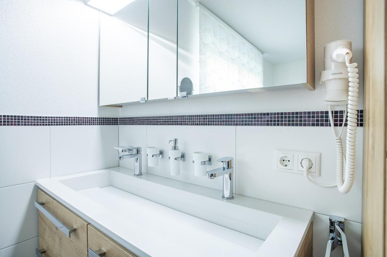 H21 - Modernes Ferienhaus 145Qm, 4Sz, Wellnessbereich Mit Sauna Und Dachterrasse Mit Panoramablick, Kuehlen Und Heizen Mit Geothermie فغن المظهر الخارجي الصورة